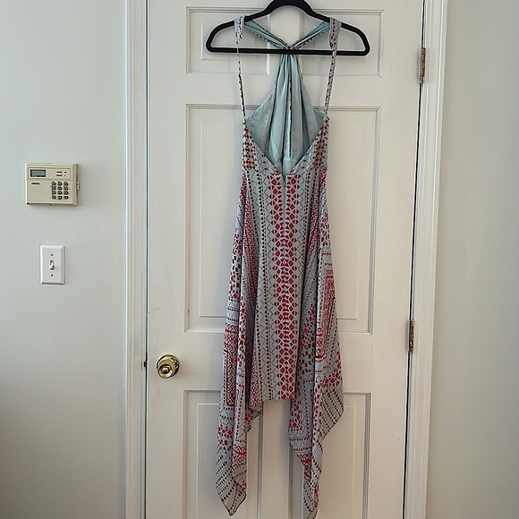 Gorgeous Hi-Low BCBG Wedding Guest Dress - Picture 4 of 4